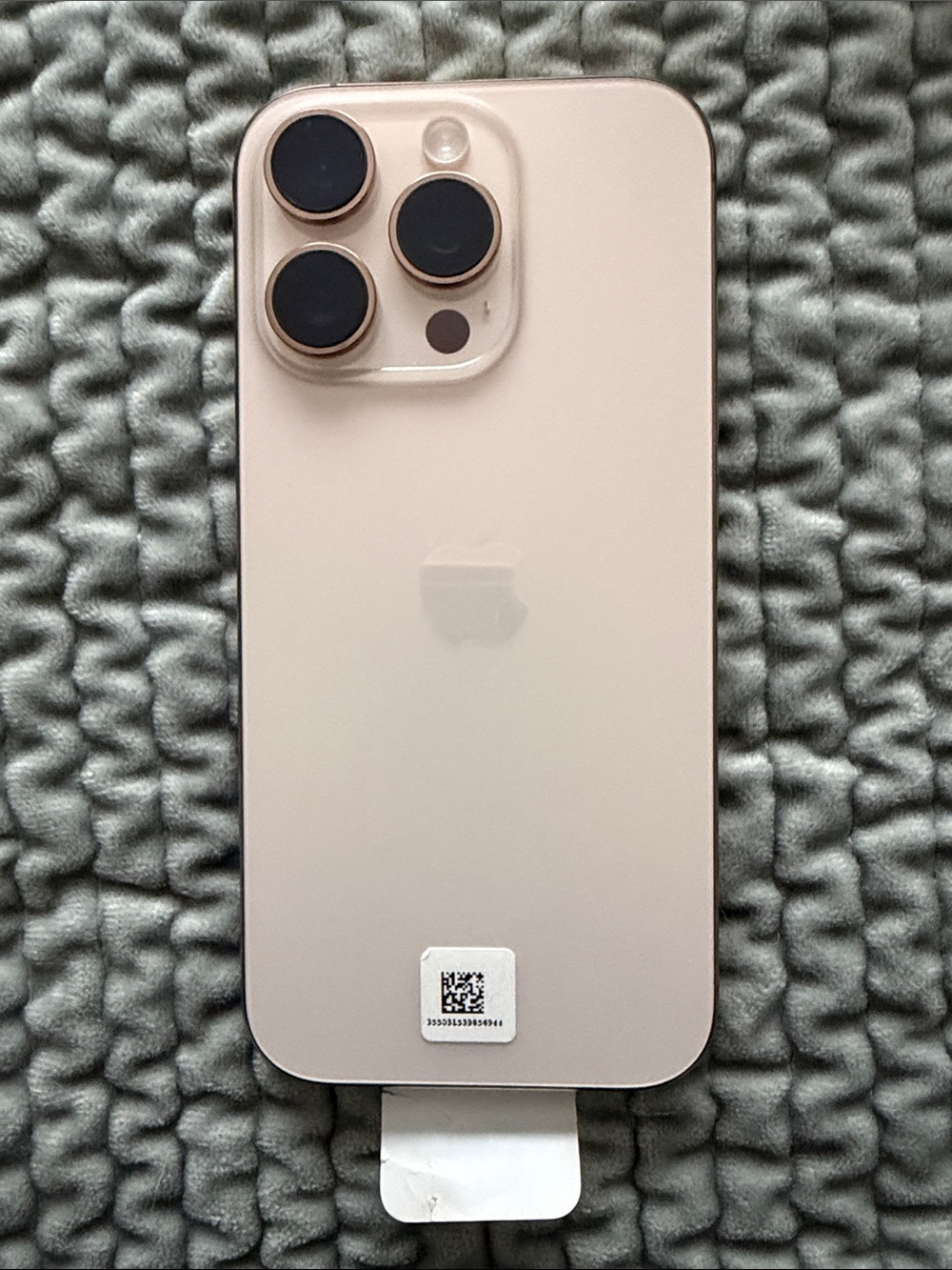 Apple iPhone 16 Pro - Gold Finish
